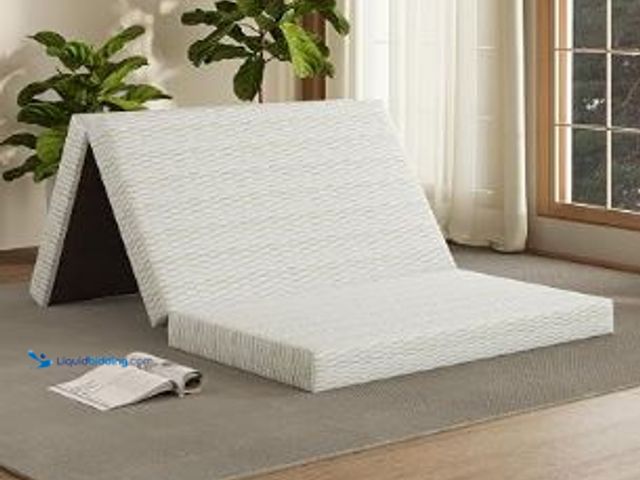 Lot 49-1625212 - EGOHOME Folding Mattress Single, 4 inch Trifold Memory Foam Mattress Topper, Foldable Floor Bed with...
