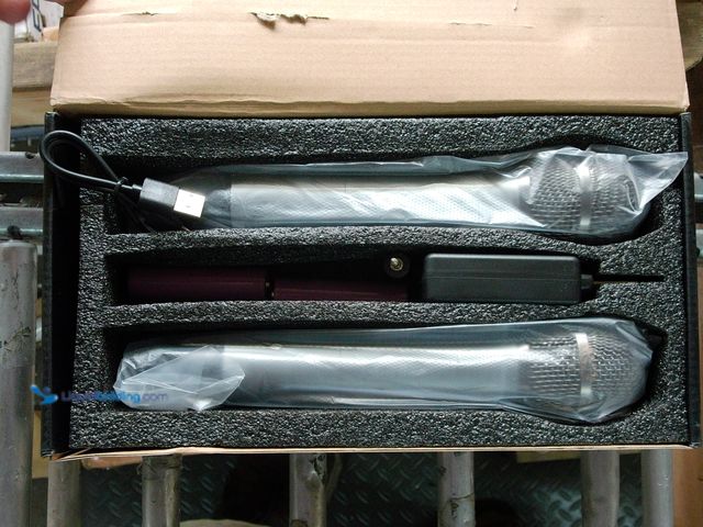LiquidBidding - Lot 49-3469074 - Wireless Microphone, Metal Dynamic Mic ...