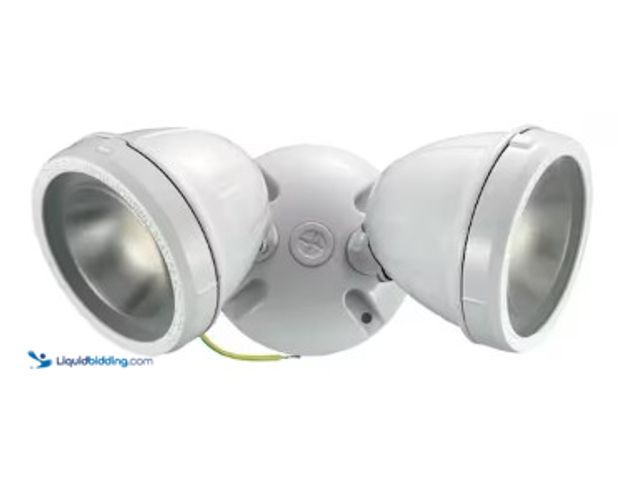 Lot 49-5542494 - Commercial Electric
28-Watt 1100 Lumen CE Line Voltage White LED Landscape Flood Light Dual Spot Li...