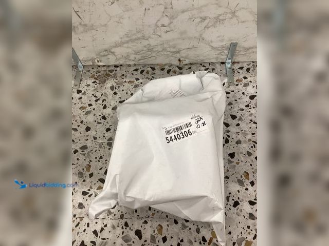 Lot 49-5452118 - Diablo DCB819060S01W 8" x 19" 60-Grit Sanding Belt for EZ-8 Sanders Pk of 3. Item is unused.