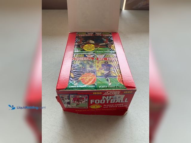 Lot 49-1801432 - 1990 SCORE NFL FOOTBALL WAX PACK BOX OF 36 PACKS