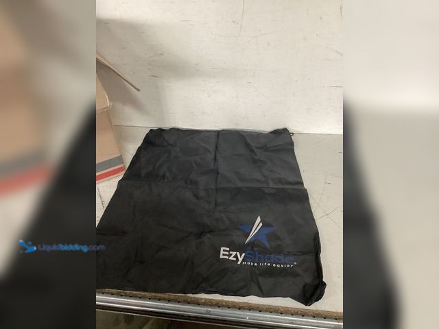 Lot 49-3617643 - Ezy Shade Car Cover - Unused   Ref#CRS0730