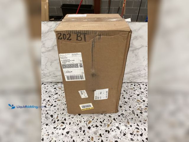 Lot 49-5406802 - 20 lbs. Propane Tank White, Unused, No factory picture.