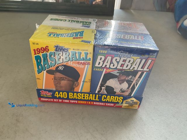Lot 49-1830486 - COLLECTIBLE FACTORY SEALED 1996 TOPPS BASEBALL COMPLETE SERIES I &amp; II 440 CARD SET LOADED WITH G...