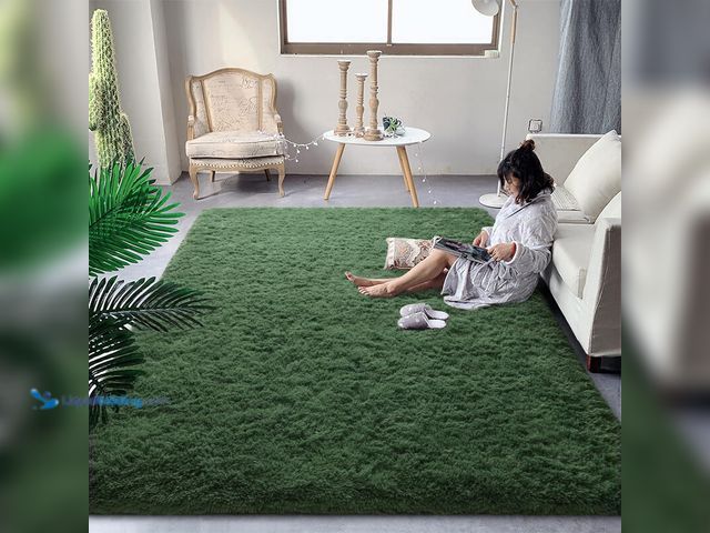 Lot 49-5437683 - Approx 11.5'" x 8.5'". Fluffy Dark Green Rugs for Bedroom Living Room, Soft Plush Shaggy Forest Hunt...