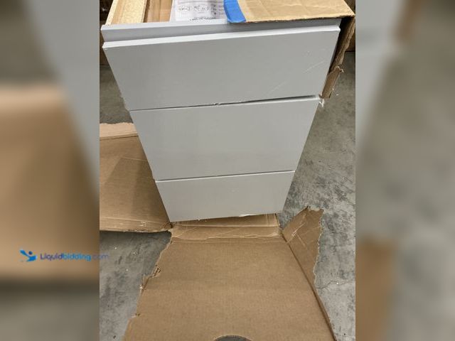 Lot 49-5552763 - PARTS AND REPAIR - Hampton Bay
Courtland 18 in. W x 24 in. D x 34.5 in. H Assembled Shaker Drawer B...