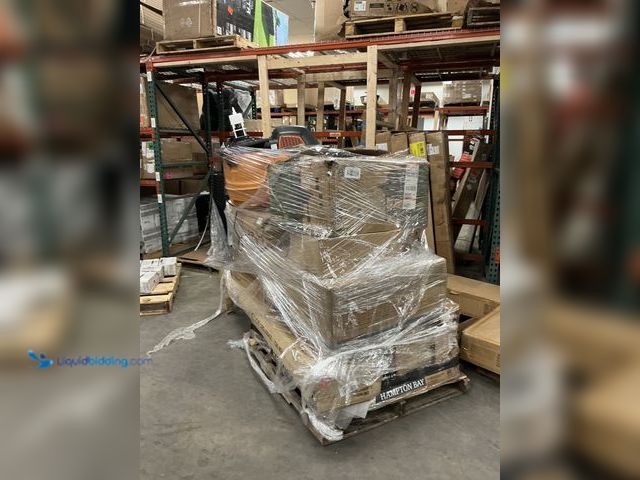 Lot 49-5541321 - Salvage Pallet Containing Many Miscellaneous Items. IMPORTANT: Please note that the condition of thi...