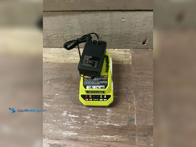 Lot 49-5487518 - RYOBI
ONE+ 18V Lithium-Ion Charger (tested works) Used