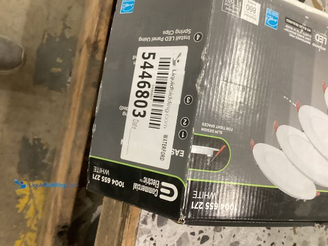 Lot 49-5446803 - Ultra Slim 6 in. Color Selectable New Construction and Remodel Canless Recessed Integrated LED Kit (...