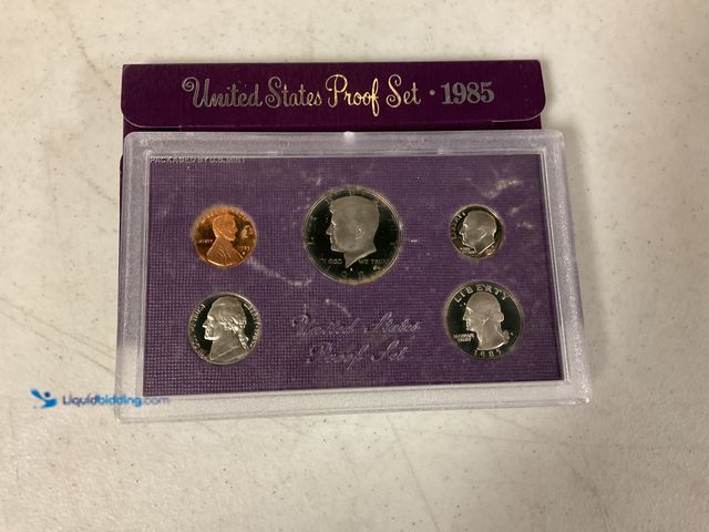 Lot 49-1804584 - 1985 US PROOF SET 5 COINS IN HARD PLASTIC CASE