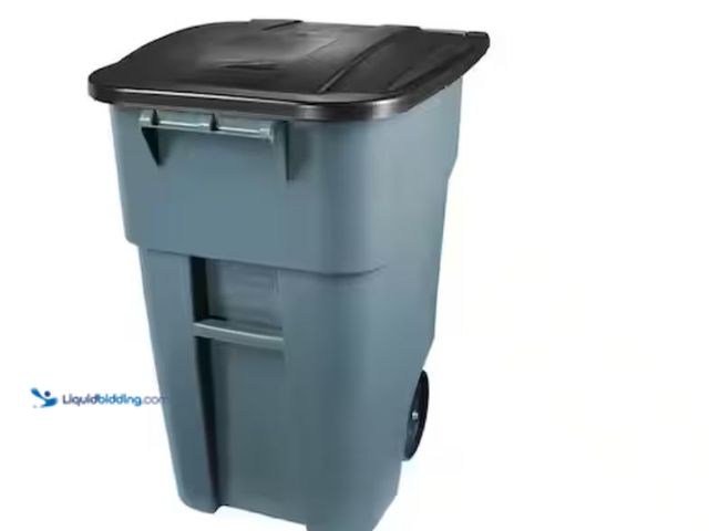 Lot 49-3614015 - Rubbermaid Commercial Products BRUTE 50 Gal. Grey Rollout Plastic Indoor or Outdoor Trash Can with L...