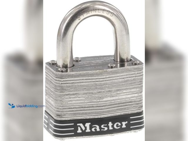 Lot 49-1622930 - Lot of (2) Master Lock 5SSKAD Stainless Steel Outdoor Padlock with Key, 1 Pack, Model # B01I3D6L6M, ...