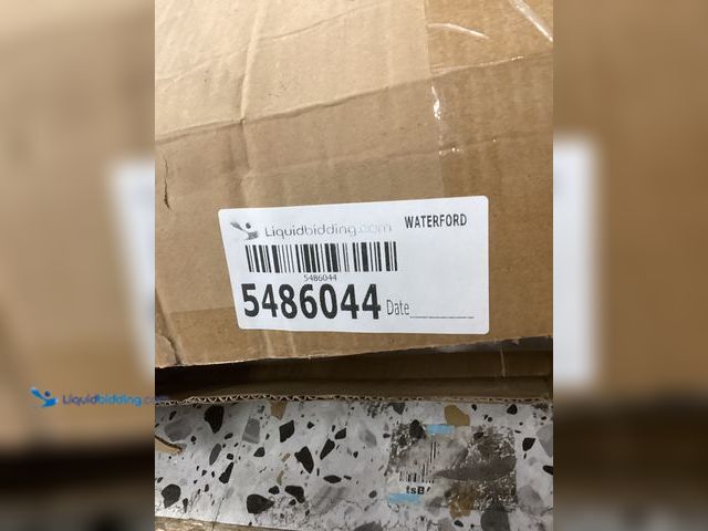 Lot 49-5486044 - Foam Blanket Throw (Brown) Item is Factory Sealed with Box Damage