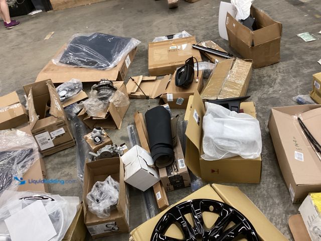 Lot 49-5406188 - Car Part Pallet Store Return; Returns were sold to a customer, who then physically brought the item ...