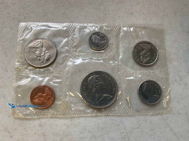 Lot 49-1830015 - 1968 ROYAL CANADIAN UNCIRCULATED MINT SET 6 COINS IN PLASTIC SLEEVE #COINS0219