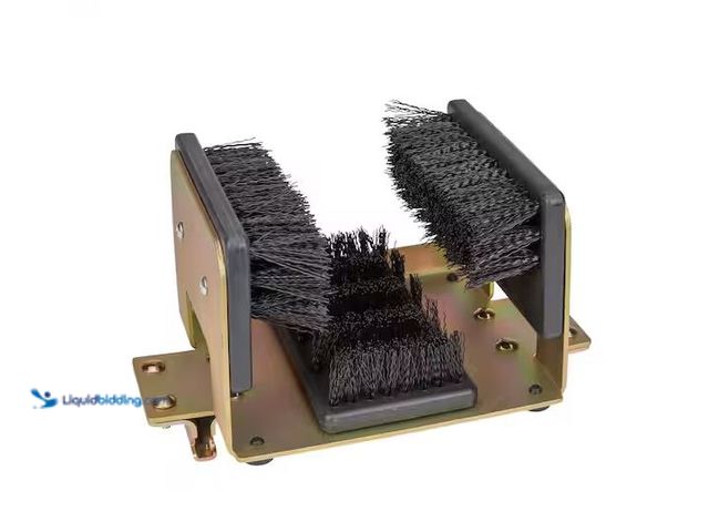 Lot 49-1568654 - CargoSmart Shoe/Boot Cleaning Brush for E-Track and X-Track Model # 1733, Unused  Ref#SBS0114