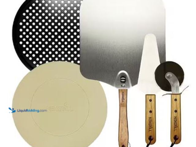 Lot 49-5436734 - Nexgrill Pizza Grilling and Cutting Kit (5 Piece). Model # 530-0045G. Unused.