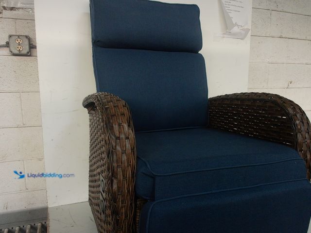 Lot 49-3613807 - Outdoor Swivel/Reclining Chair with Cushions (Blue), Unused  Ref#PA0716