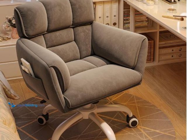 Lot 49-1553997 - Home Office Chair with Wheels Soft-Touch Material, Modern Cute Vanity Chair with Back Adjustable Hei...