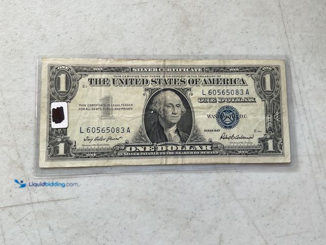 Lot 49-1830001 - 1957 BLUE SEAL UNITED STATES ONE DOLLAR SILVER CERTIFICATE #COINS0219