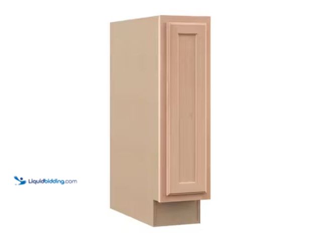 Lot 49-2006713 - Hampton Bay Recessed Panel 9 in. W x 24 in. D x 34.5 in. H Assembled Full Height Door Base Kitchen C...