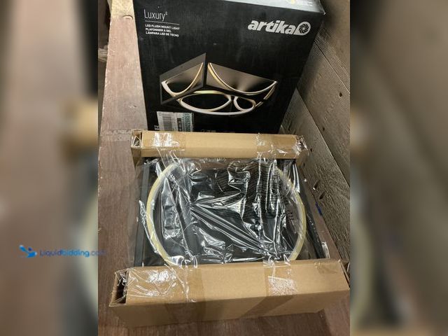 Lot 49-3529080 - Artika
Luxury 13 in. 1-Light Modern Black and Gold Integrated LED Flush Mount Ceiling Light Fixture...