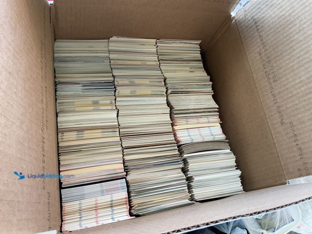 Lot 49-5467374 - Other LARGE BOX FULL OF 2000+ SPORT CARDS FROM VARIOUS YEARS AND TYPES (A MAJORITY BASKETBALL) LOADE...