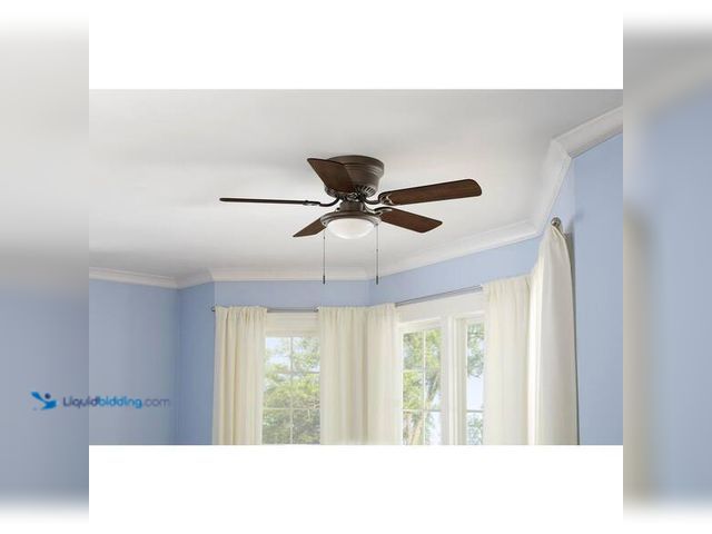 Lot 49-3564251 - Hampton Bay
Hugger 44 in. LED Indoor Oil-rubbed bronze Ceiling Fan with Light Kit Unused