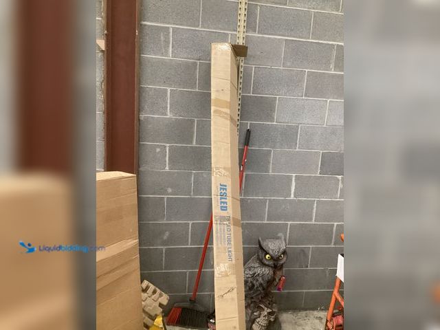 Lot 49-5483981 - QTY 2 - JESLED R17D/HO 8FT LED Bulbs, Rotate Tube Light Bulb 8 Foot, 5000K Daylight 72W, 7200LM, 110...