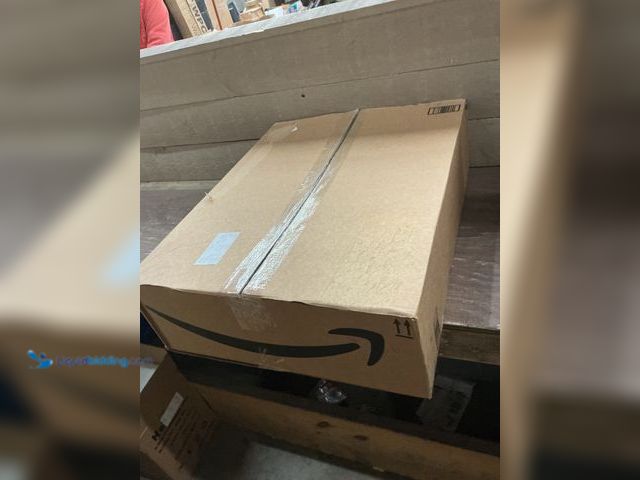 Lot 49-5487588 - Metal Table Legs (black) (hardware included) (scuffs and scratches) Used