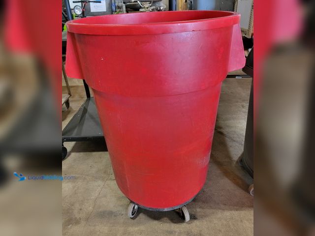 Lot 49-1816001 - 1 Brute Other Red- 55 Gal Used Brute Trash Barrel on roller wheels
