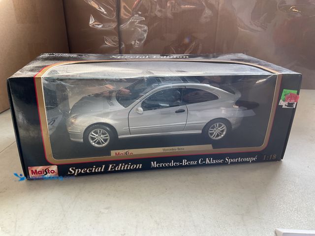 Lot 49-1830489 - COLLECTIBLE MAISTO SPECIAL EDITION 1/28 SCLE DIECAST CAR IN ORIGINAL BOX MERCEDES-BENZ C-KLASSE SPOR...