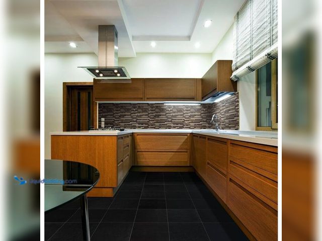 Lot 49-2024927 - Approx (9 sq ft.) of- MSI Absolute Black 18 in. x 18 in. Polished Granite Floor and Wall Tile (9 sq....