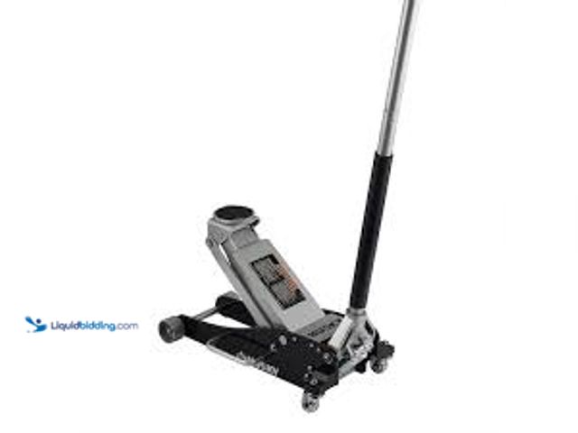 Lot 49-5411760 - Husky Husky 3 Ton Hybrid Aluminum Steel Floor Jack. Model # HD4751-HV-TH. Unused