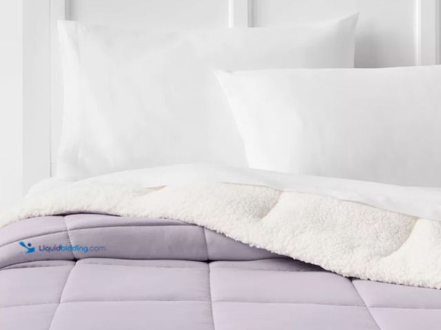 Lot 49-2001401 - Room Essentials Full/Queen Faux Shearling Washed Microfiber Reversible Comforter Light Purple - Room...