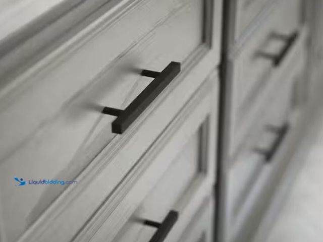 Lot 49-2006444 - Lot of (12) Liberty Square 3-3/4 in. (96 mm) Modern Matte Black Cabinet Drawer Bar Pull, Model # P37...