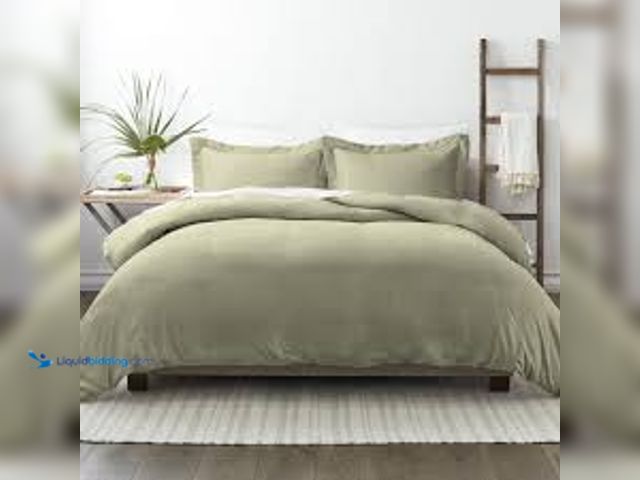 Lot 49-3536950 - Becky Cameron Performance Sage King 3-Piece Duvet Cover Set. Model # IEH-DUV-KING-SA. Unused but dus...