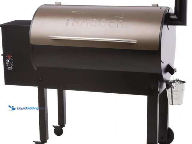 Lot 49-5484697 - Traeger Texas Elite 34-Inch Wood Pellet Grill - TFB65LZB (attachments included) (unable to test) Unu...