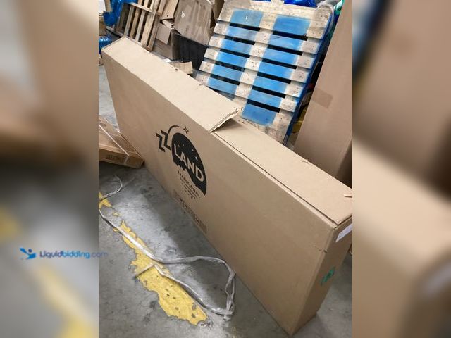 Lot 49-3531832 - 79" Queen ZZLand Traditional Bed Componets Split Box Spring, White. Unused