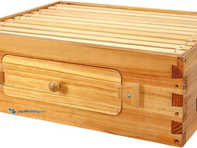 Lot 49-5414266 - BeeCastle 10 Frame Medium Bee Hive Box, Langstroth Beehive Box Beeswaxed Coated Complete Medium Hone...