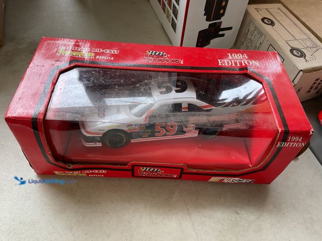 Lot 49-3609237 - Other RACING CHAMPIONS 1994 EDITION 1/24 SCALE DIECAST CAR IN ORIGINAL BOX #59 METAL ARRESTER