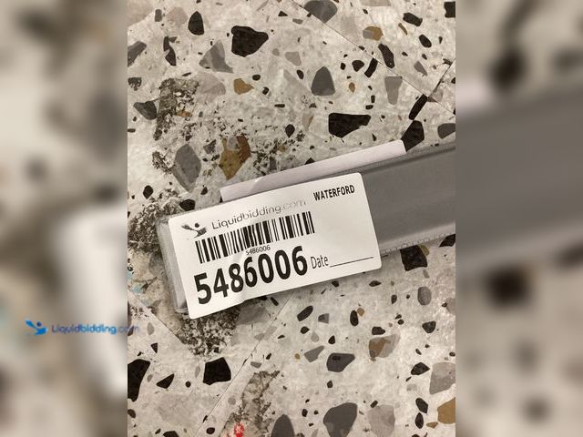 Lot 49-5486006 - Safety Cutting Ruler 18 Inch-45cm Item is New