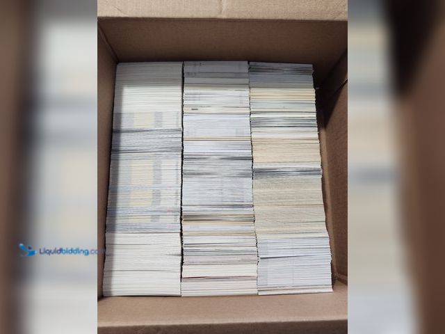 Lot 49-1817844 - BOX OF AROUND 2,000 COLLECTIBLE SPORTS CARDS. VARIOUS SPORTS BRANDS AND YEARS PRODUCED. NOTICED MANY...