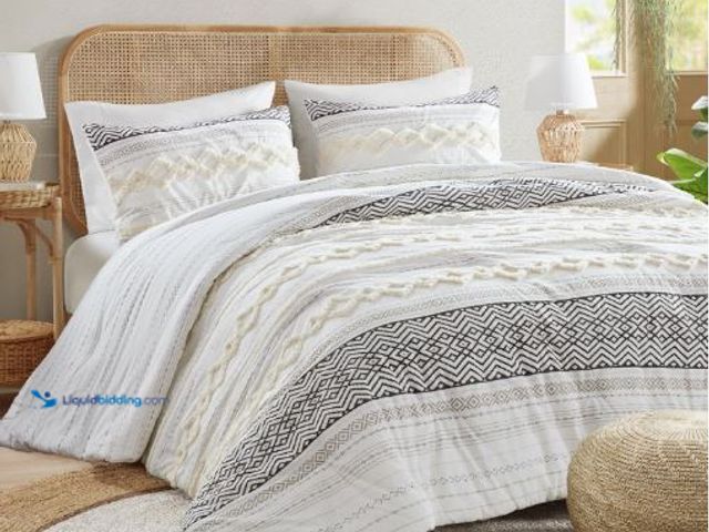 Lot 49-5436539 - Hyde Lane Farmhouse Bedding Comforter Sets King, Ivory Boho Bed Set,Cotton Top with Modern Neutral S...
