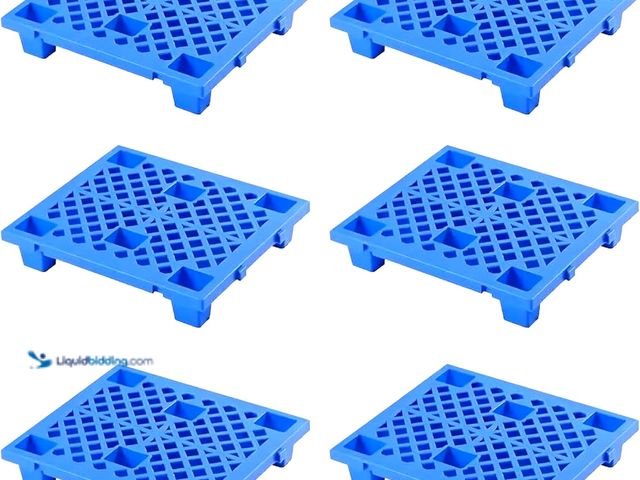 Lot 49-3532277 - 7 Pcs Plastic Pallets, Lightweight Nestable Polyethylene Pallets 23.6" x 19.6" x 3.9", Blue Moisture...