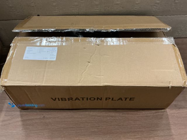 Lot 49-5409779 - Vibration Plate Unused (powers on) (black) (no factory pic)