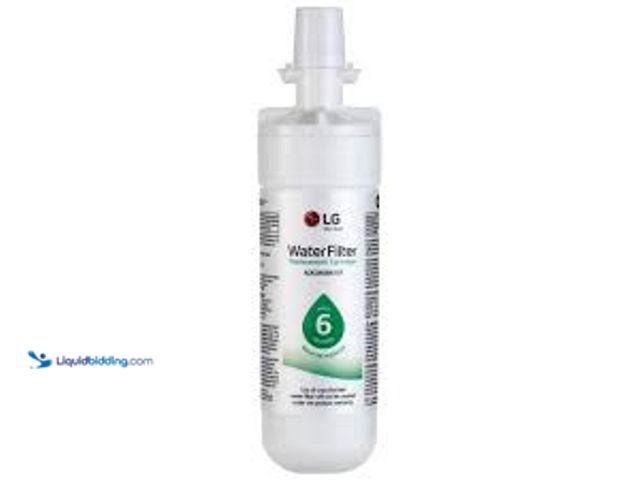 Lot 49-5483616 - LG LT700PC - Premium Refrigerator Water Filter for LG LT7000P - 6 Month / 200 Gallon Capacity (NSF42...