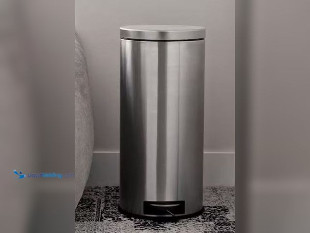 Lot 49-2020592 - StyleWell 8 Gal. Stainless Steel Round Step-On Trash Can, Model # STY-SOT-30-1, MSRP $76.97.  Unused...