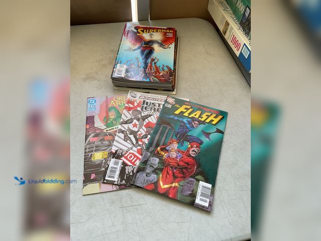 Lot 49-3609201 - Other LOT OF 20 COLLECTIBLE COMIC BOOKS FROM DC, MARVEL AND MORE INCLUDING FLASH, JUSTICE LEAGUE, GR...