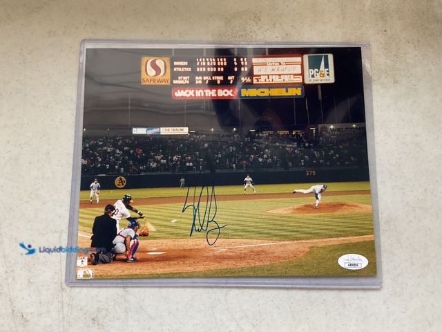 Lot 49-1830515 - COLLECTIBLE BEAUTIFUL NOLAN RYAN AUTOGRAPHED 8X10 PHOTO WITH JSA COA #COINS0219